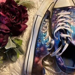 Converse Galaxy Women’s Size 9